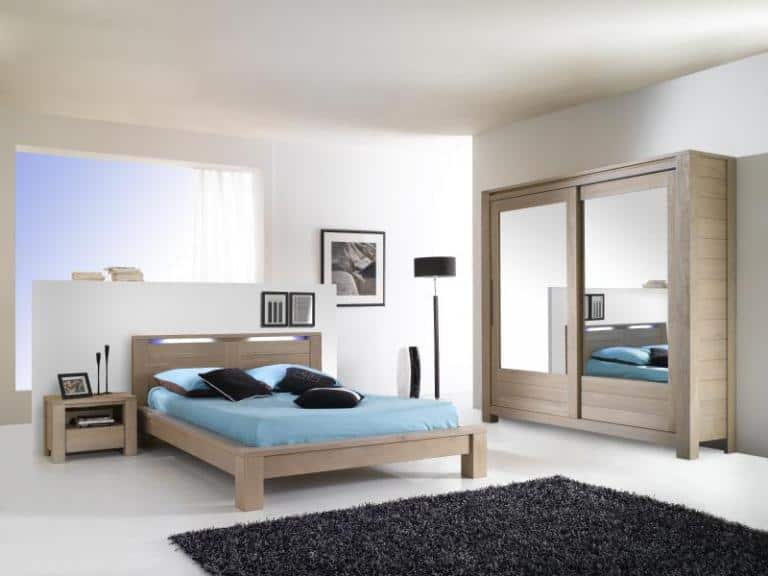 mobilier din lemn masiv